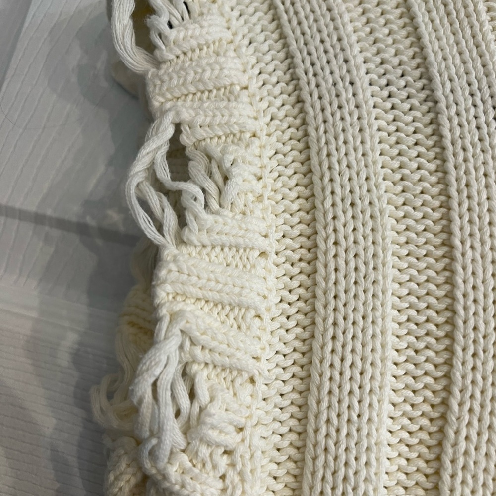 Zara chunky knit short sleeved cream sweater with side toggles small - Picture 3 of 4